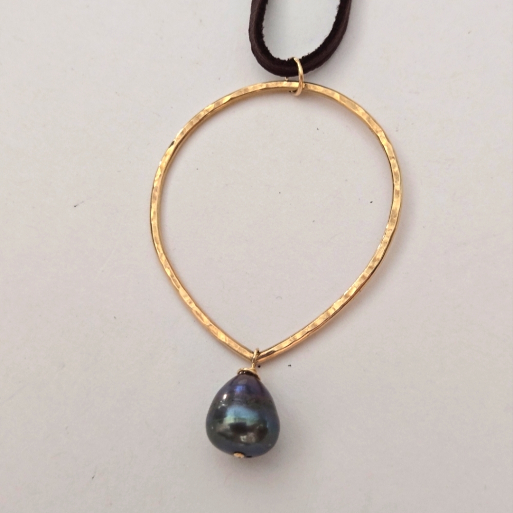 Tahitian Black Pearl Gold Filled Pendant on Brown Cord Choker EUC 14" Pearl 12mm
